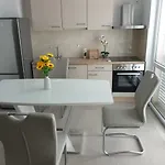 Nella شقة زادار