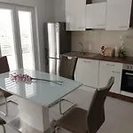 Nella شقة زادار