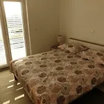 Nella