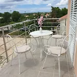 Nella شقة