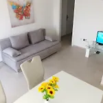 Nella *