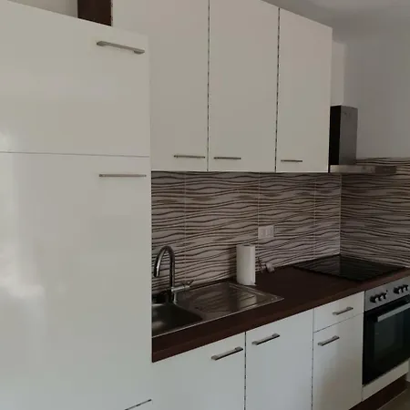 Nella * Zára