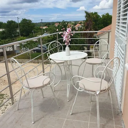 Nella Apartment