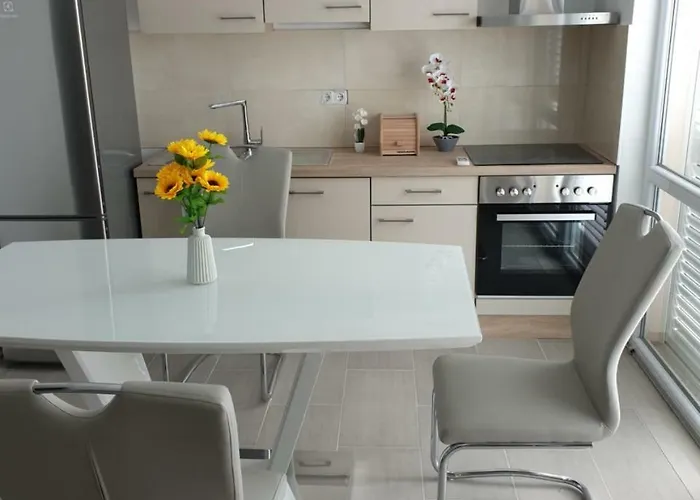 Nella דירה זאדאר